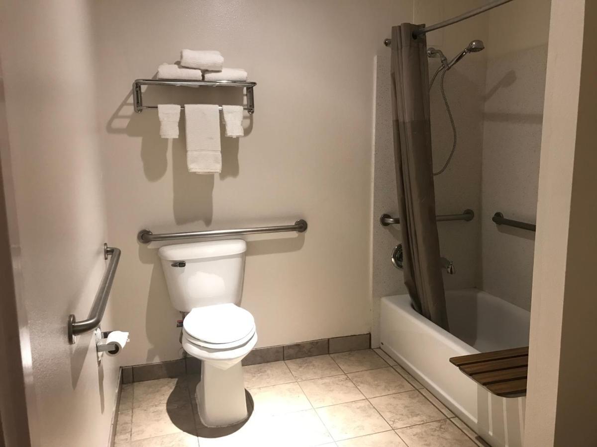 Woodburn Inn Екстериор снимка